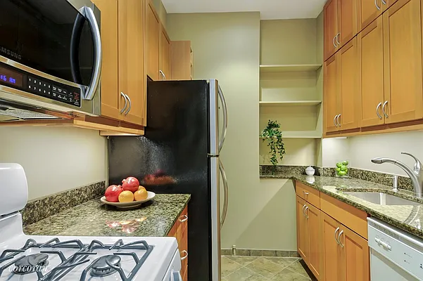 Sold by Corcoran | media 12