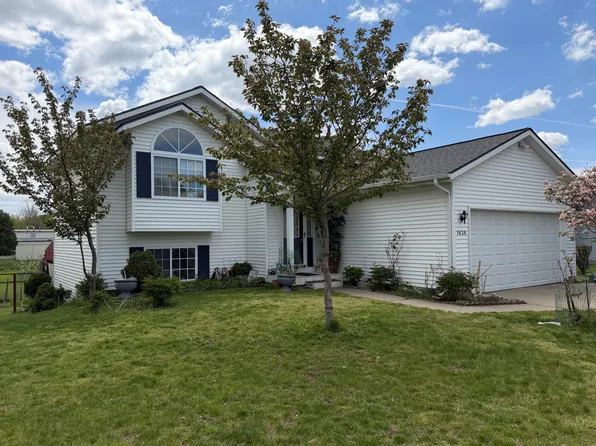 1638 Steff Ct SW, Wyoming, MI 49519