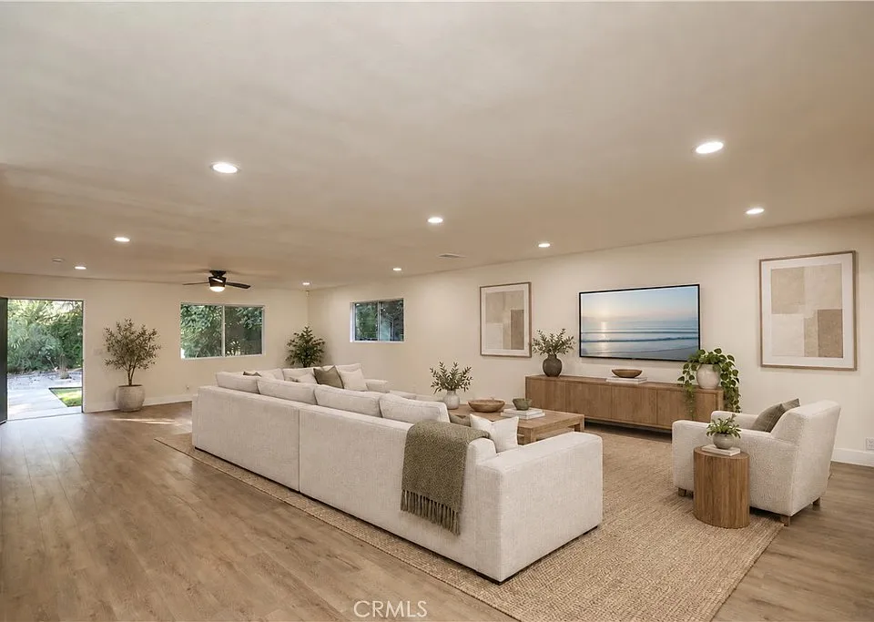 3241 Dahl Dr