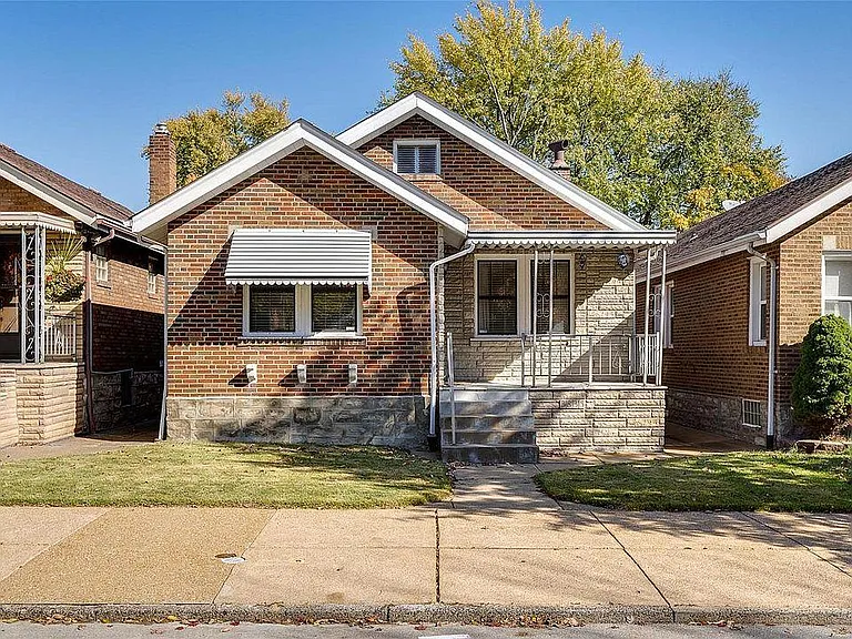 3835 Burgen Ave — Photo 1
