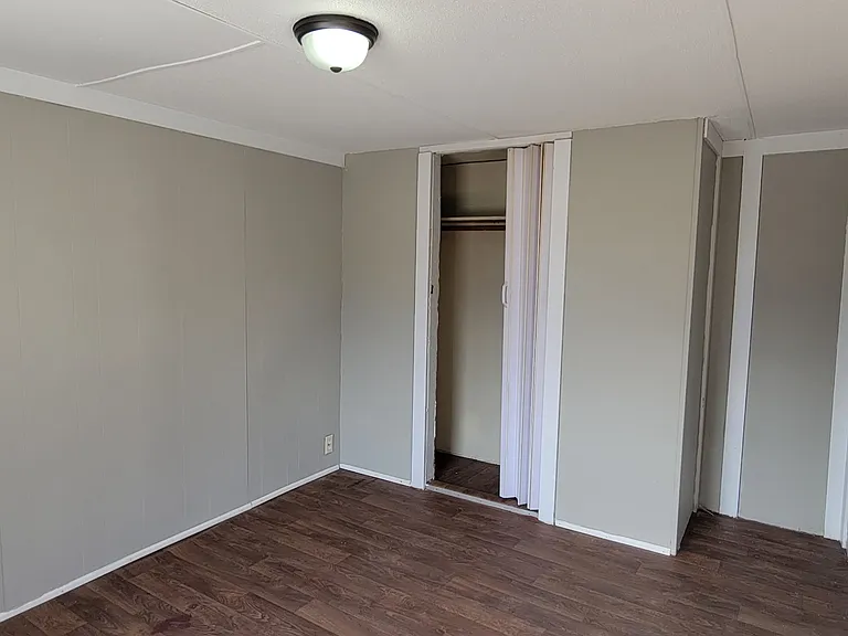 115 Linden Ln — Photo 7