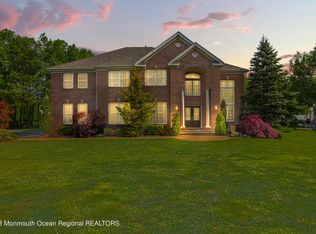 9 Round Hill Rd, Jackson, NJ 08527