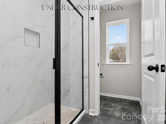 5th image of 341 N Hoskins Rd