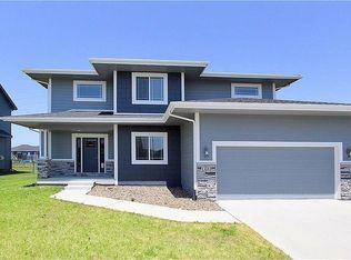 1402 NE 49th St, Ankeny, IA 50021