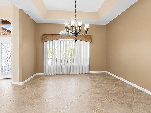 4th image of 4087 SW Gleneagle Circle