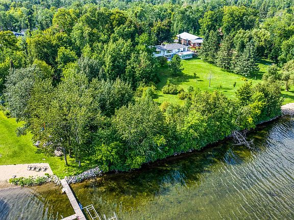 4th image of 5316 Birchmont Dr NE