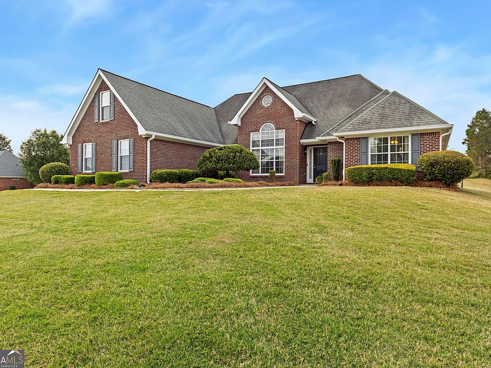 1st image of 800 Karie Dr