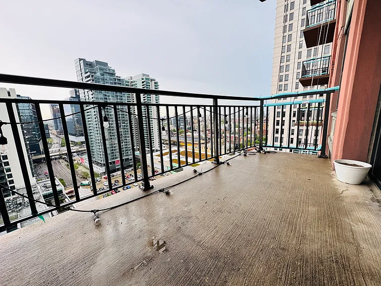 330 N Jefferson St #1907 — Photo 9