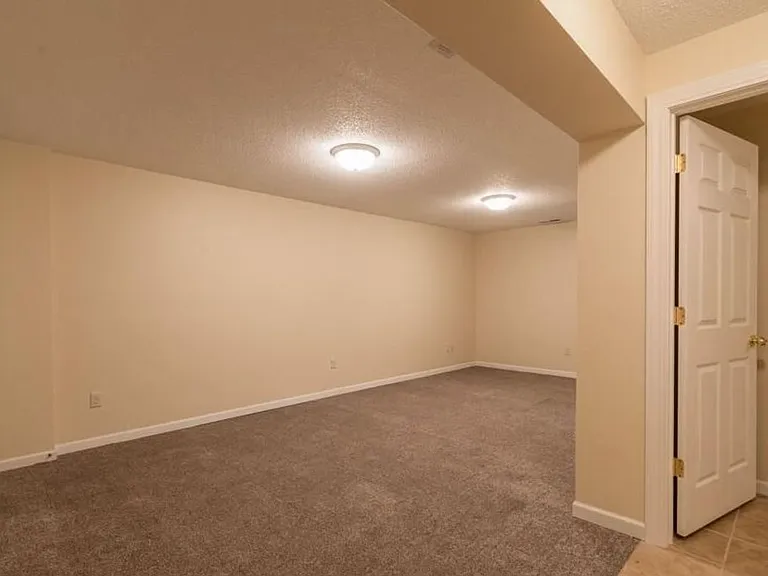 608 N Washington St — Photo 14