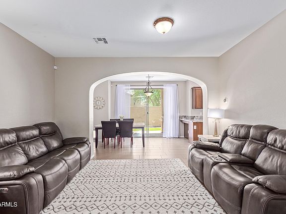 2nd image of 1673 W SATINWOOD Drive