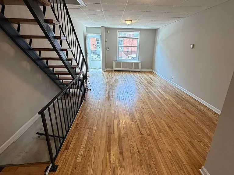 2059 Mercy St — Photo 8