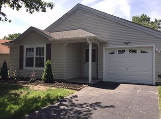 6 Tall Hedge Ct, Barnegat, NJ 08005
