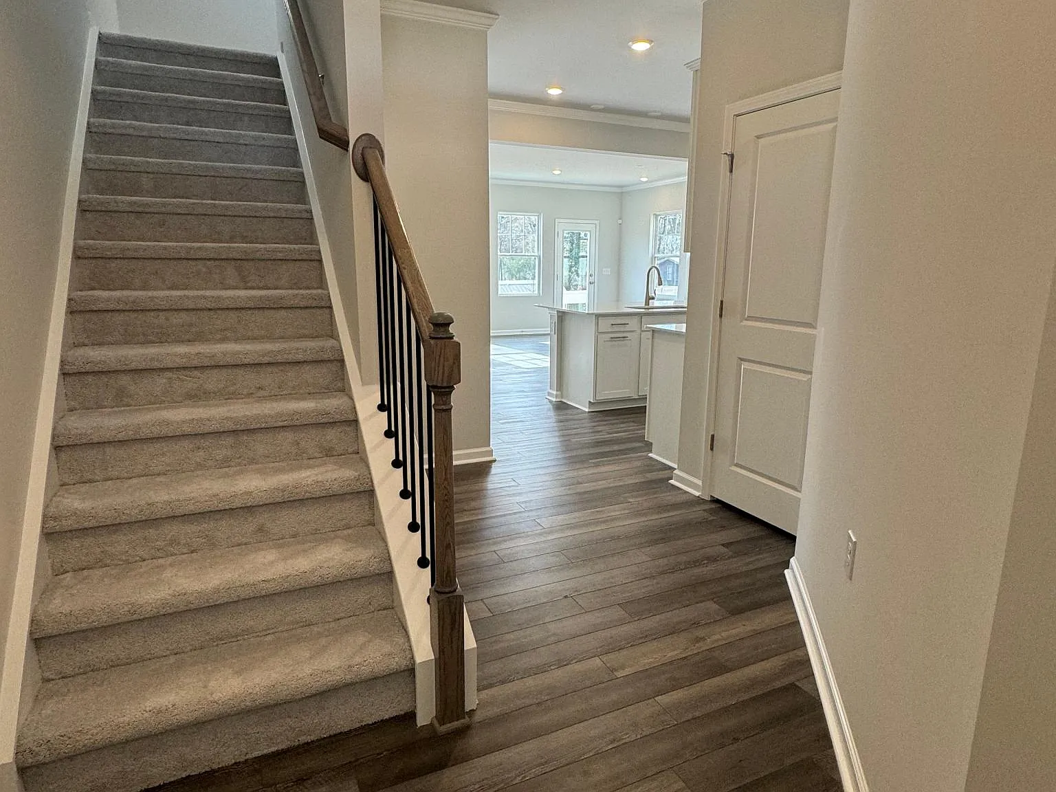 1021 Aspen Pointe Trl — Photo 2