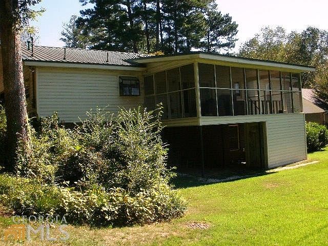 2nd image of 140 N Lakeshore Dr