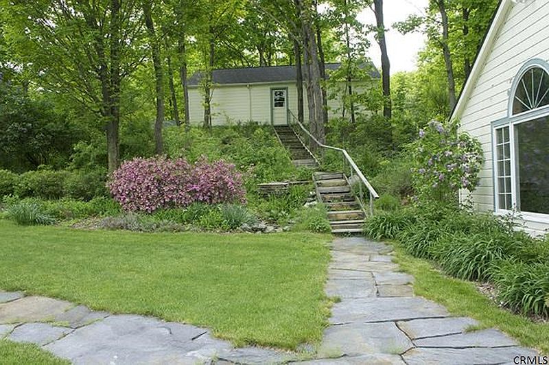 3rd image of 199 PRATT HILL Road