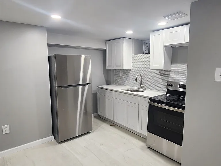96 Lockwood Ave #1 — Photo 1