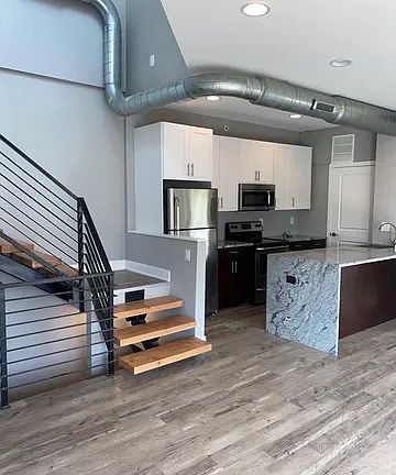 3rd image of 1830 Frankford Ave #3C