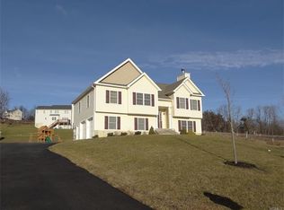 71 S Field Fls, Monroe, NY 10950