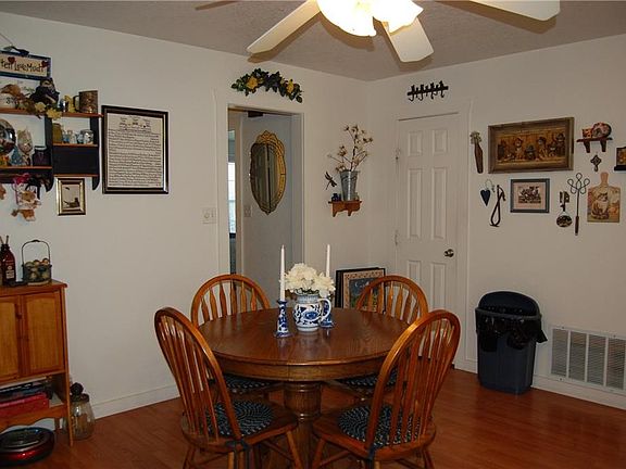 2nd image of 313 Fm 209 E