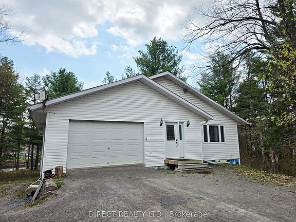 3rd image of 148 Skootamatta Ln