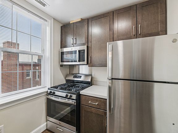 3rd image of 940 Randolph St NW #960-203
