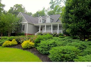 15 Supreme Dr, Lillington, NC 27546