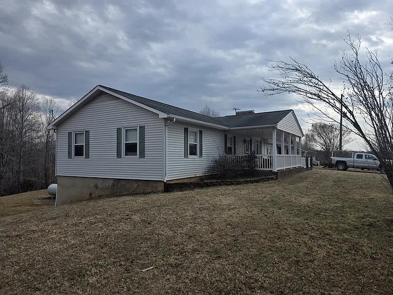 265 Bluegrass Ln — Photo 1