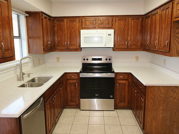 5th image of 2505 Southridge Dr