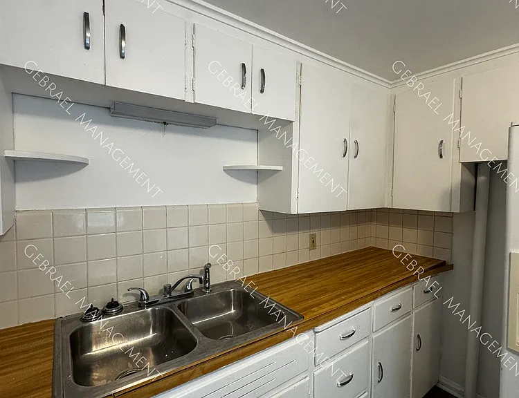 1001 Greenwich St — Photo 2