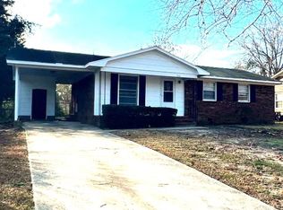 944 Lark Dr, Fayetteville, NC 28314
