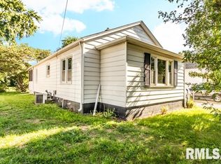 1417 Stout St, Pekin, IL