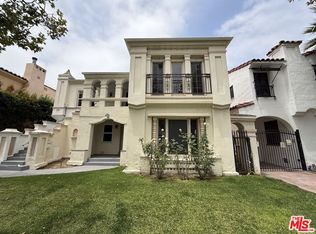 211 S Arnaz Dr #1/2, Beverly Hills, CA 90211