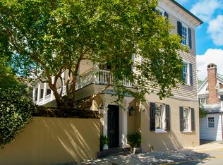 11 Water St, Charleston, SC 29401