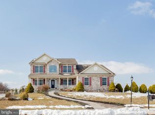 171 Reba Dr, New Oxford, PA 17350