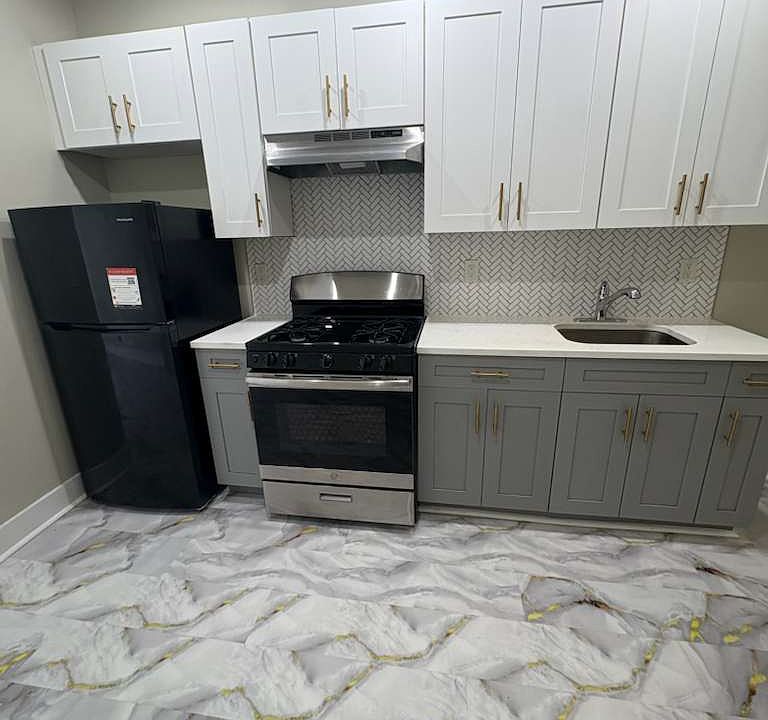 1st image of 63 16th Ave #1