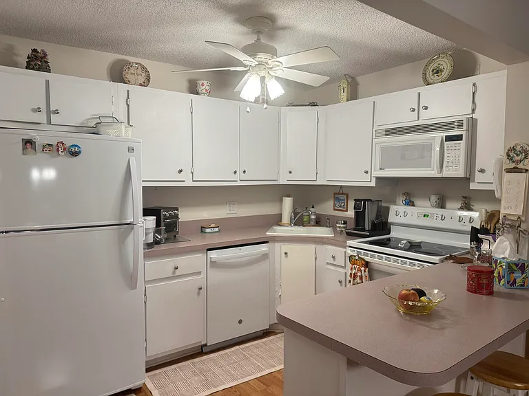 417 Pine Glen Ln #C-2 — Photo 2