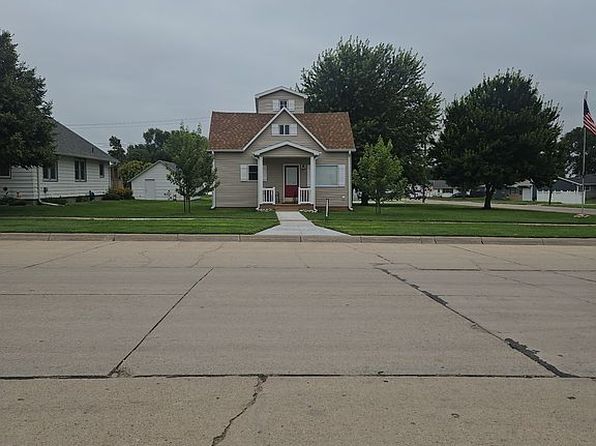 320 Commercial Ave