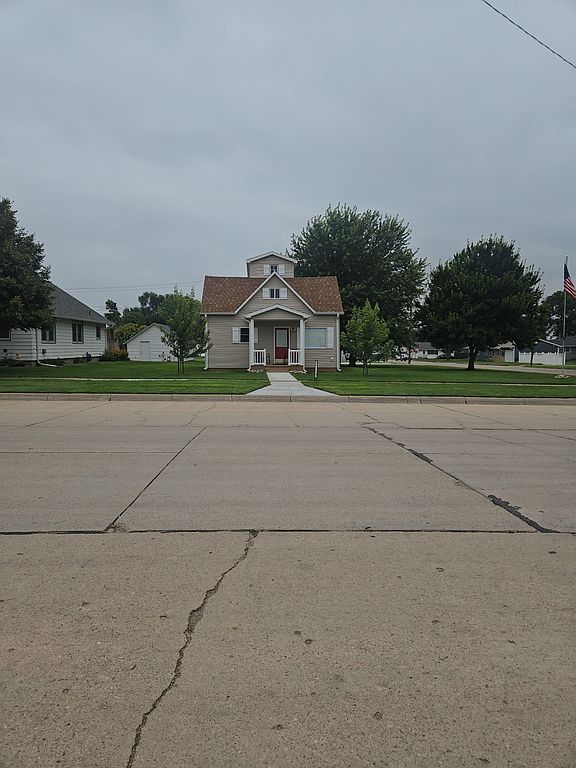 320 Commercial Ave - Property Image