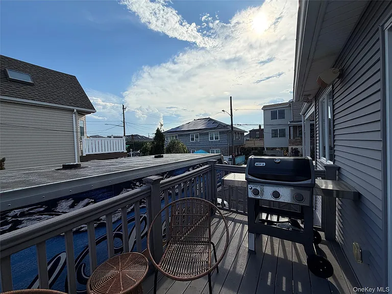 60 Trenton Ave — Photo 12