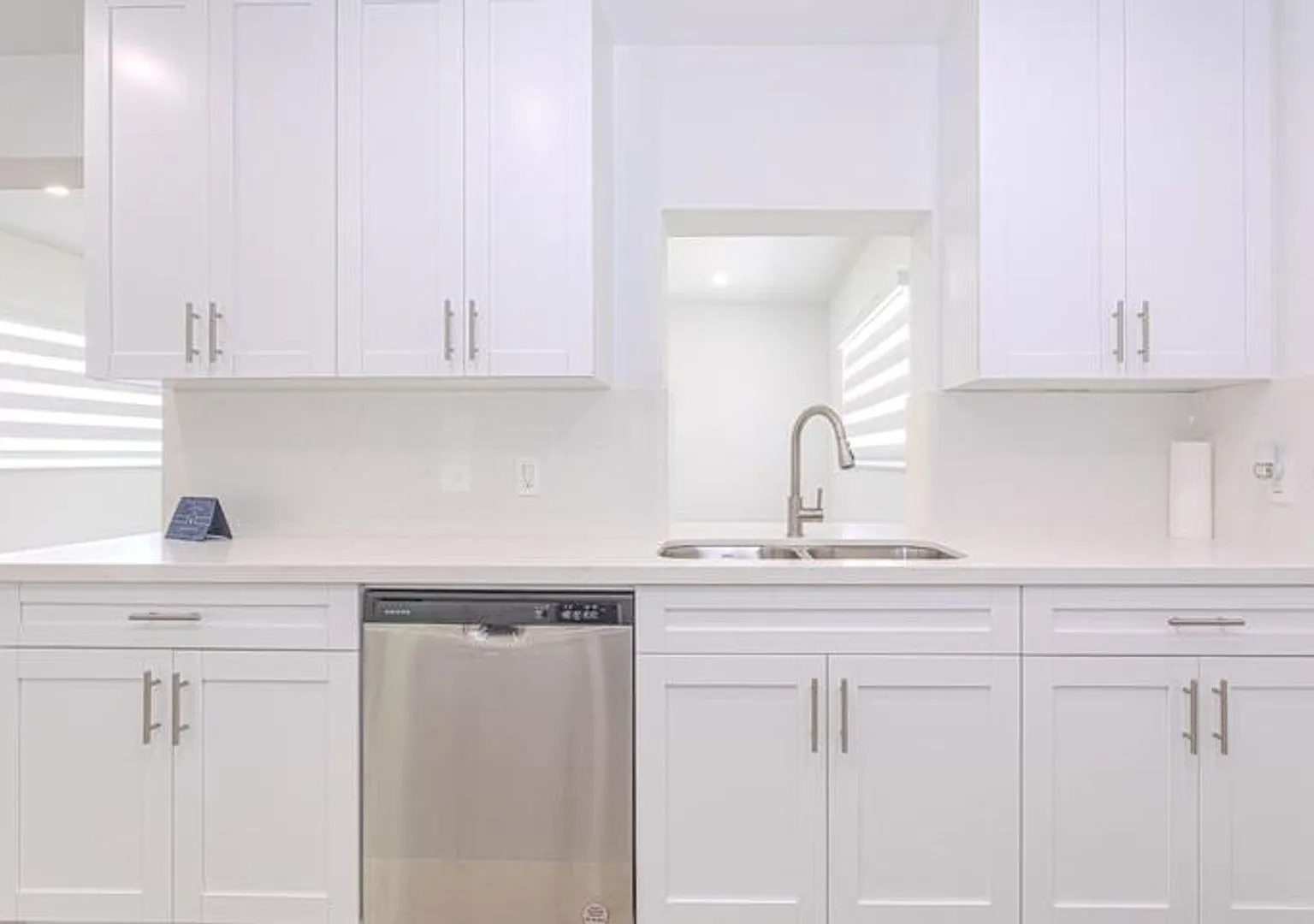 1717 16th Court N, Lake Worth Beach, FL 33460 — Photo 2
