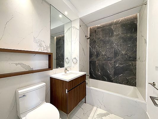 3rd image of 228 E 135th St #1519