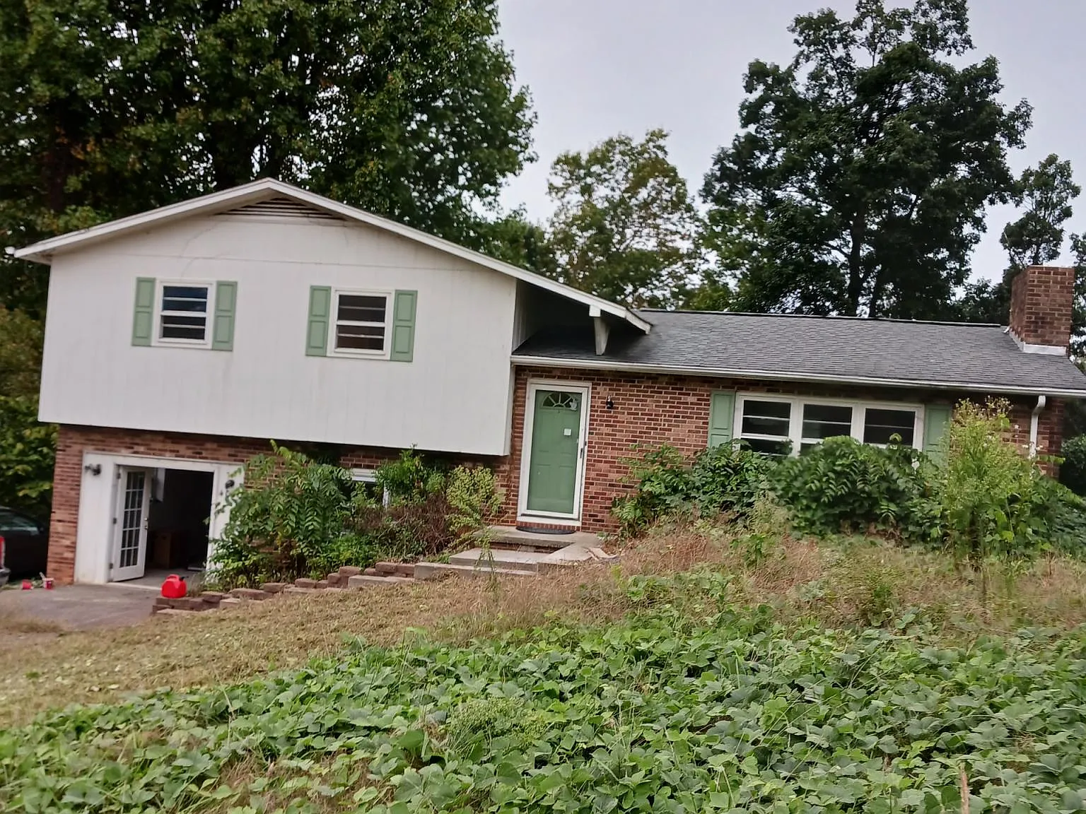 3 bed, 2000 sqft, $1,950 — Photo 1
