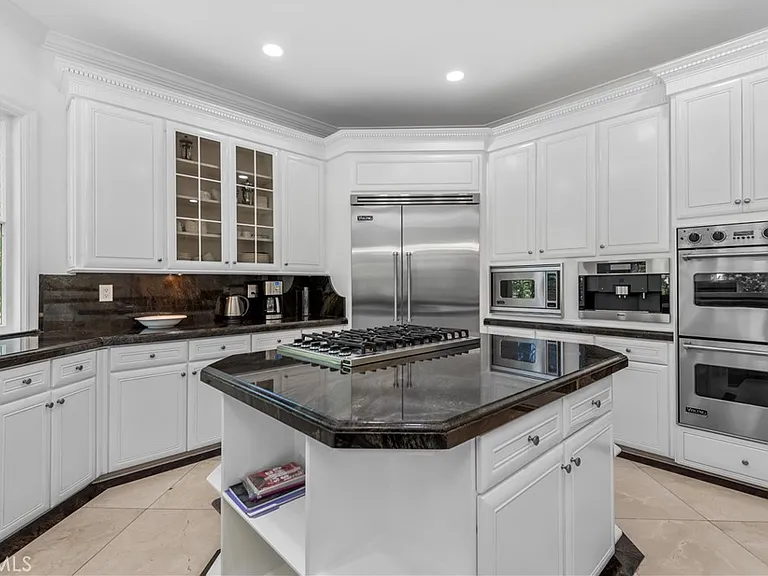 5267 Newcastle Ln — Photo 14