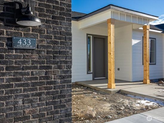 433 SE Stacy Dr, Moses Lake, WA 98837