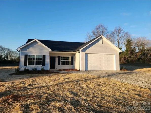 53 Dewitt Lowery Rd, Jefferson, SC 29718