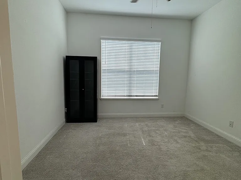 Guest Bed Room 2 (front with large window)