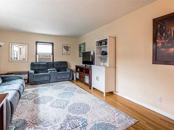5th image of 74-28 220th St #340B2