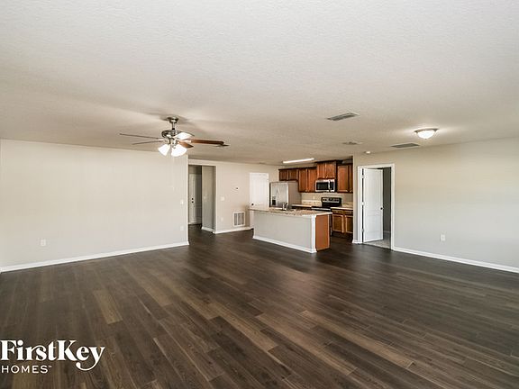 4th image of 54 Blue Creek Way