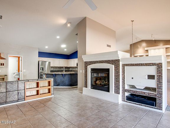3rd image of 63134 E Flower Ridge Dr