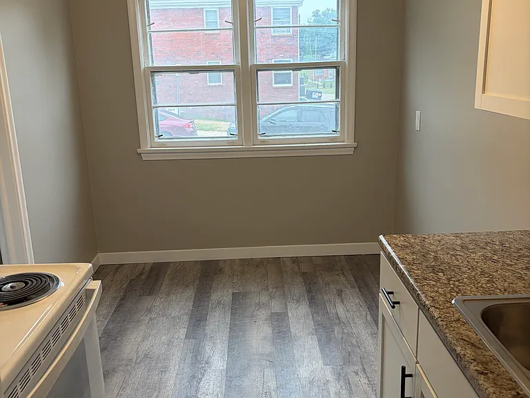 4302 N 52nd St #1 — Photo 12